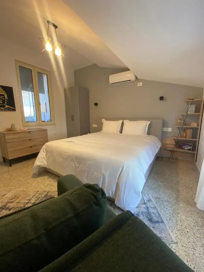 Jonexh Apartments Tirana 0*,  Albania