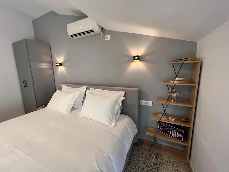 Jonexh Apartments تيرانا