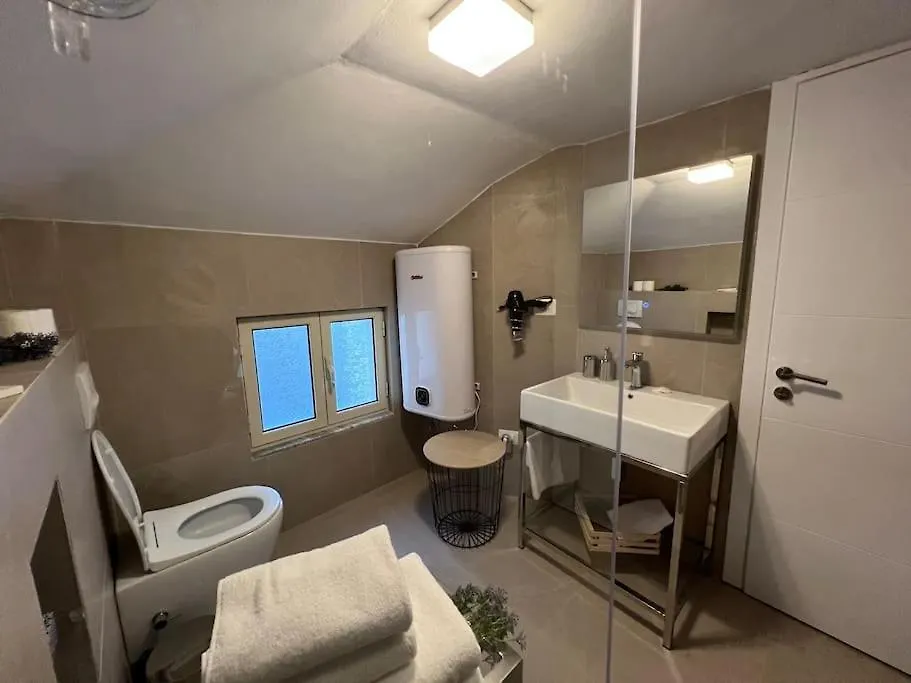 Jonexh Apartments تيرانا ألبانيا